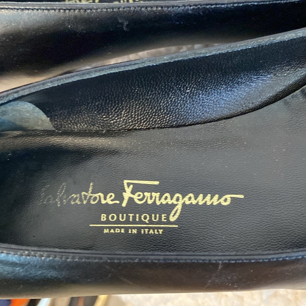 “SALVATORE FERRAGAMO” Women's Black Pumps…Sz 9 - Picture 7 of 9